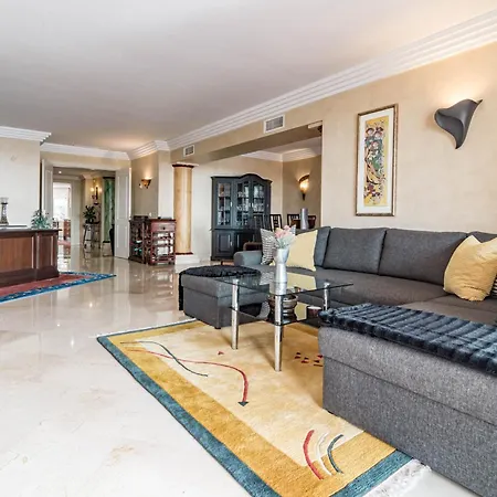 Albatross Hill 6-1b * Marbella