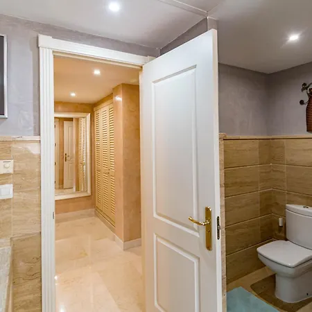 Albatross Hill 6-1b Apartment